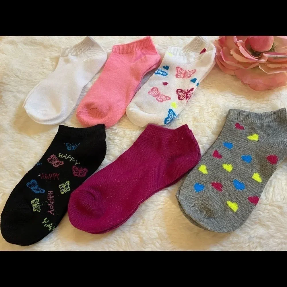 D.I.Y. Girls 6 Pairs of Socks, Bracelet making kit